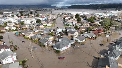 30 millones de personas bajo alertas de inundaciones en California